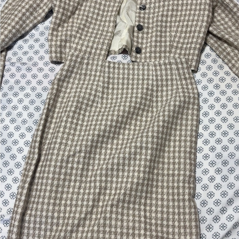 Josephine Chaus Beige Houndstooth Blazer and Skirt